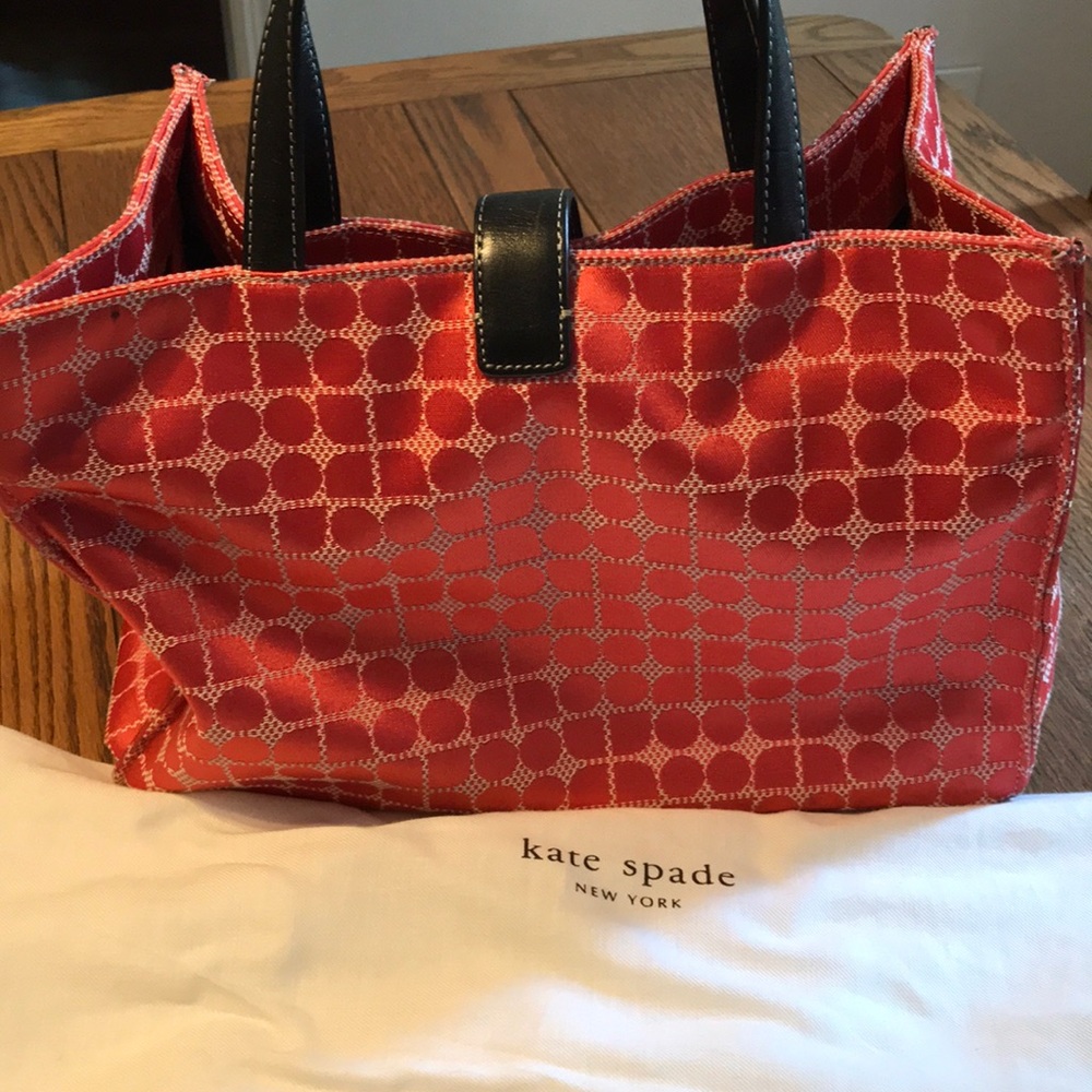 Handbag - Picture 2 of 3